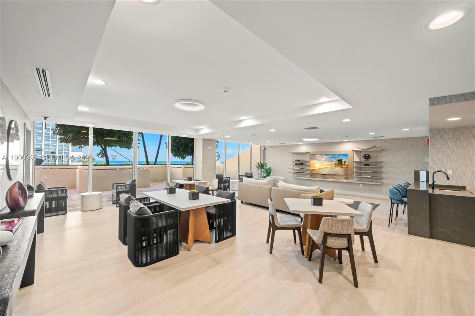 CAPOBELLA CONDO - Residential