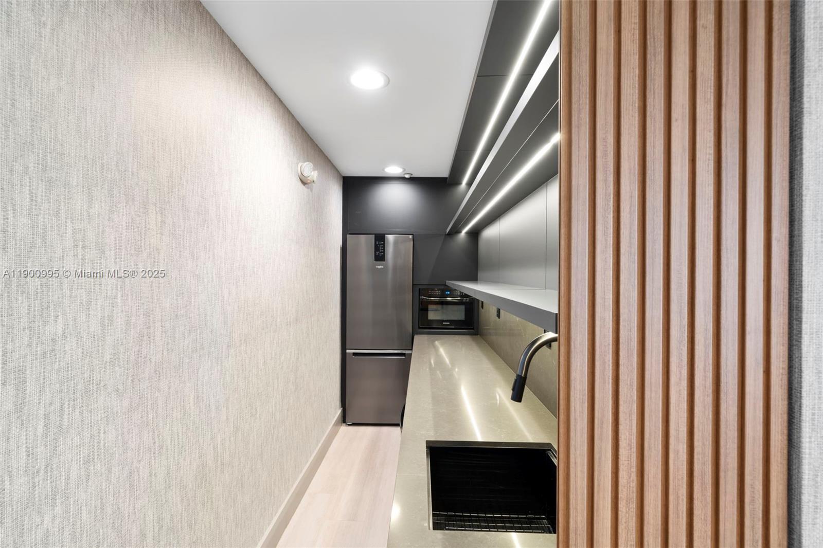 CAPOBELLA CONDO - Residential