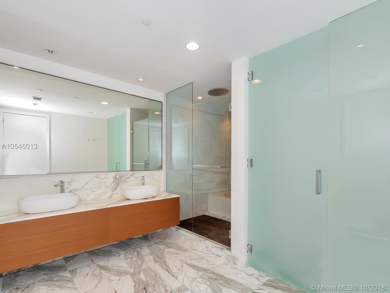 OCEANA BAL HARBOUR CONDO - Residential
