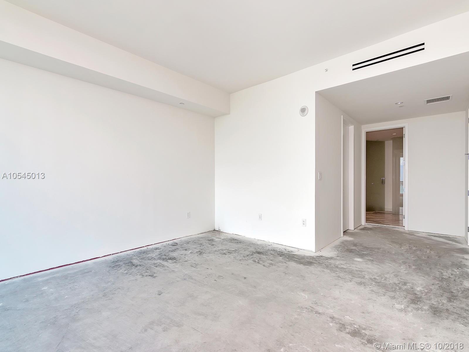 OCEANA BAL HARBOUR CONDO - Residential