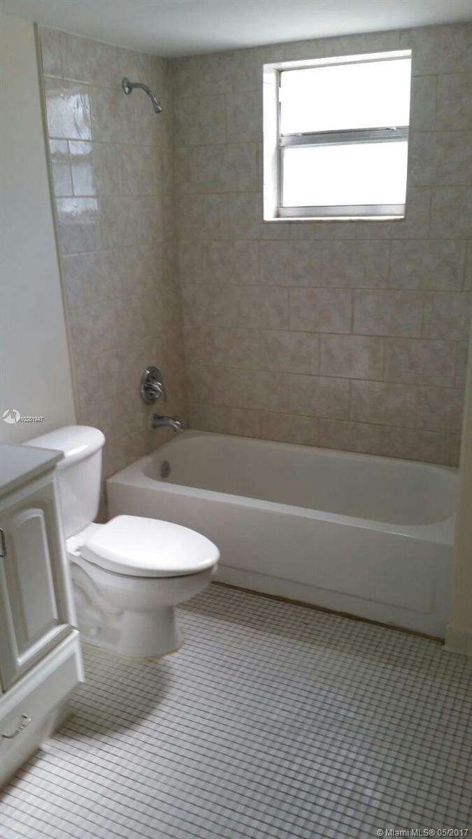 GARDENS NORTH 6 CONDO - Residential Lease