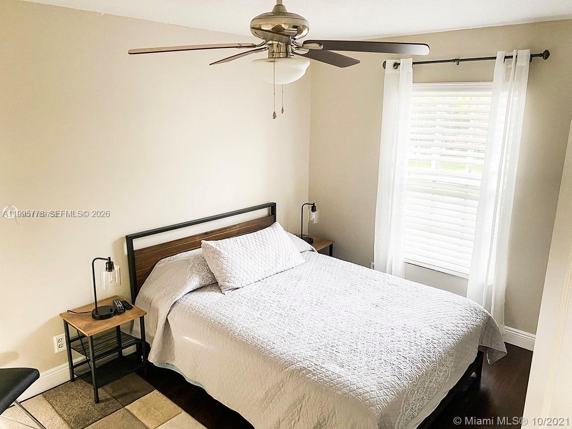 BANYAN TRAILS - Residential Lease