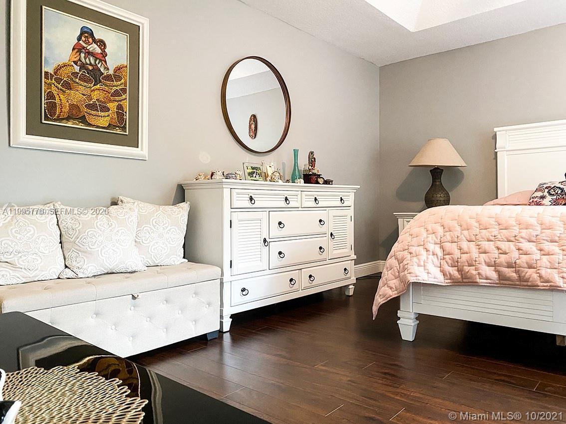 BANYAN TRAILS - Residential Lease