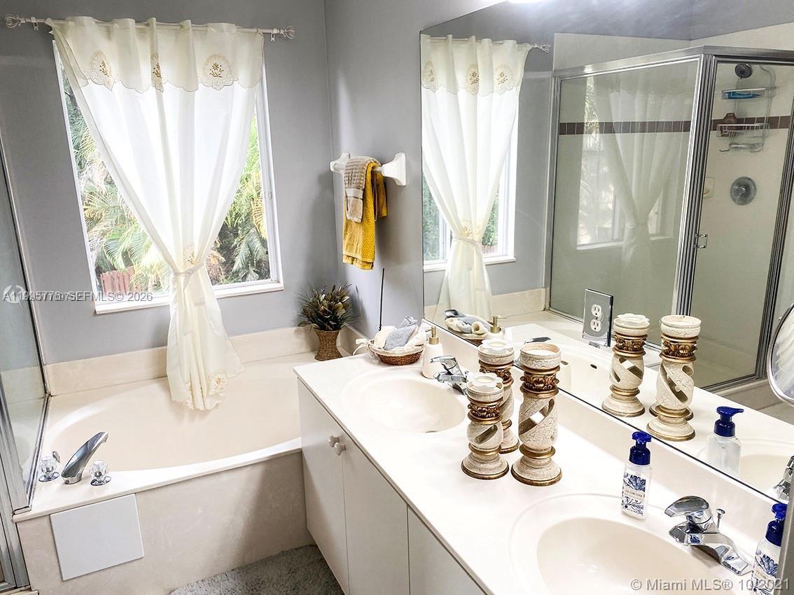 BANYAN TRAILS - Residential Lease