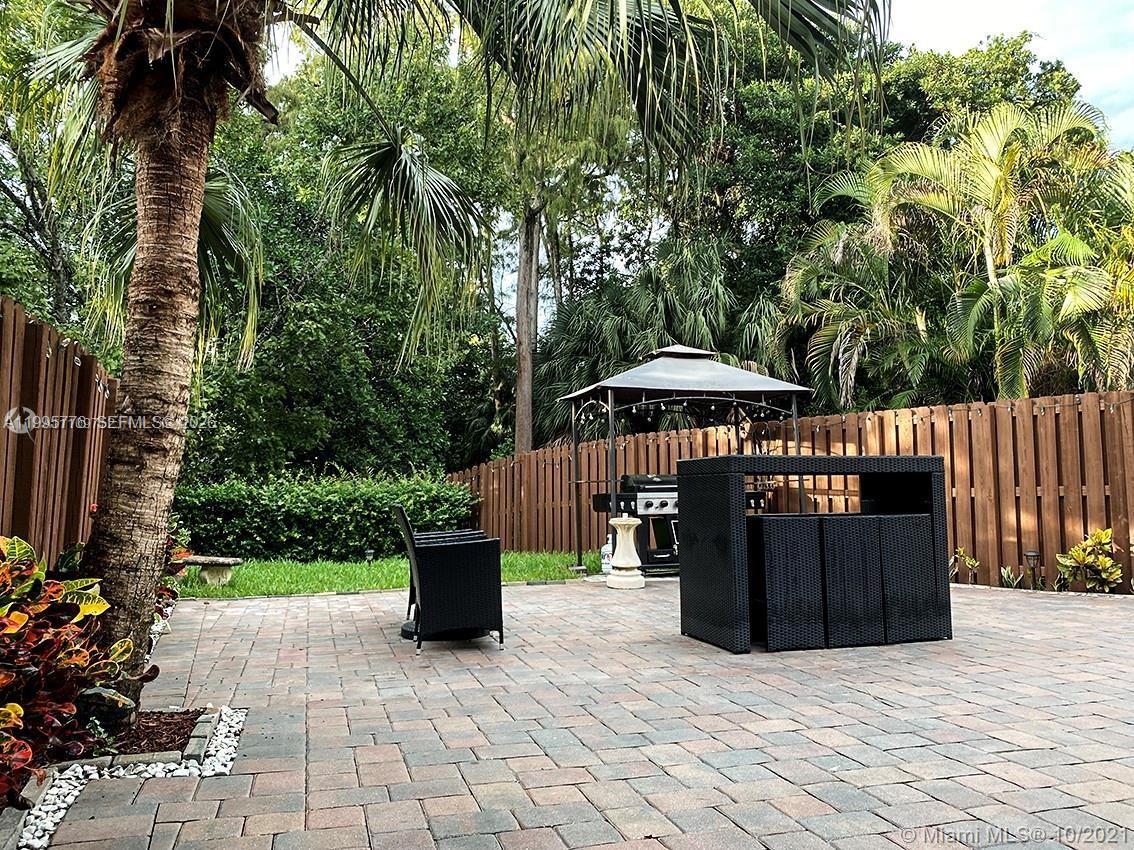 BANYAN TRAILS - Residential Lease