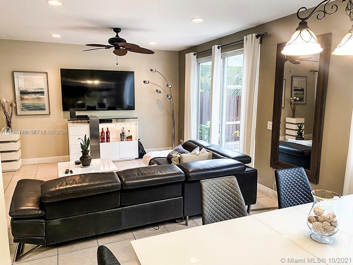 BANYAN TRAILS - Residential Lease