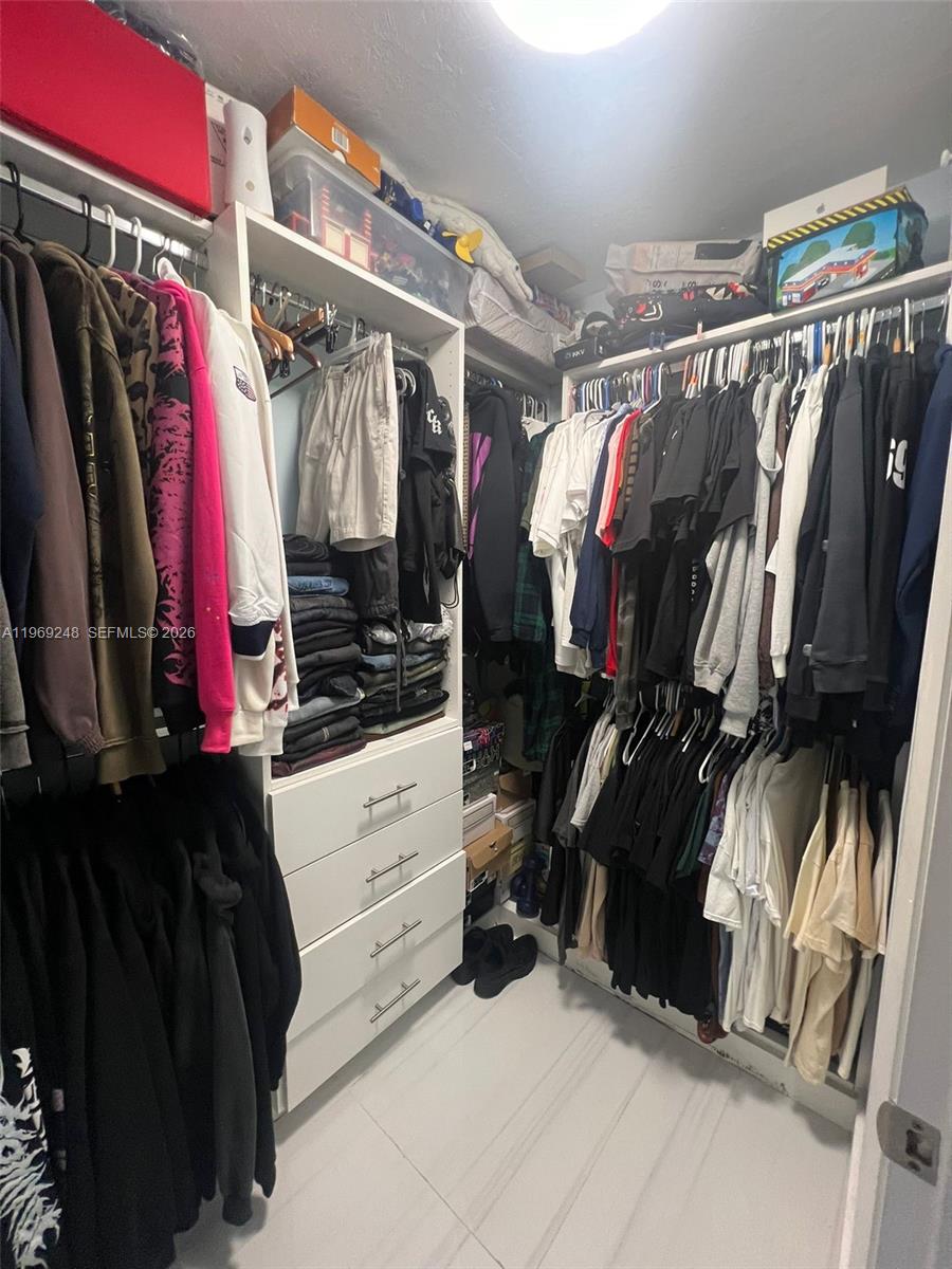 BAY HOUSE TOWER CONDO - Residential Lease