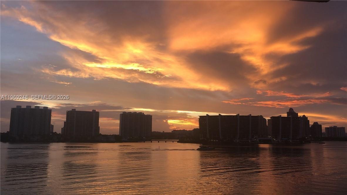 BAY HOUSE TOWER CONDO - Residential Lease