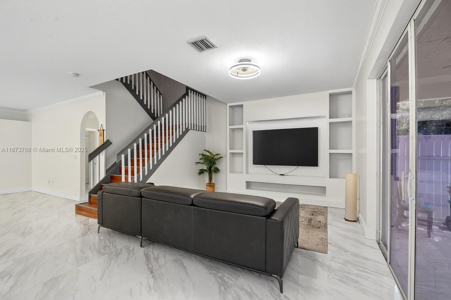 MADISON GREEN 1 PAR B - Residential