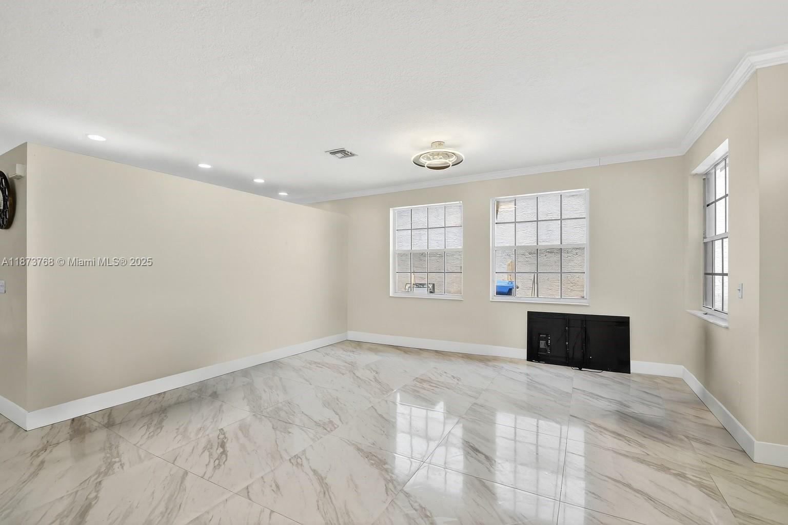 MADISON GREEN 1 PAR B - Residential