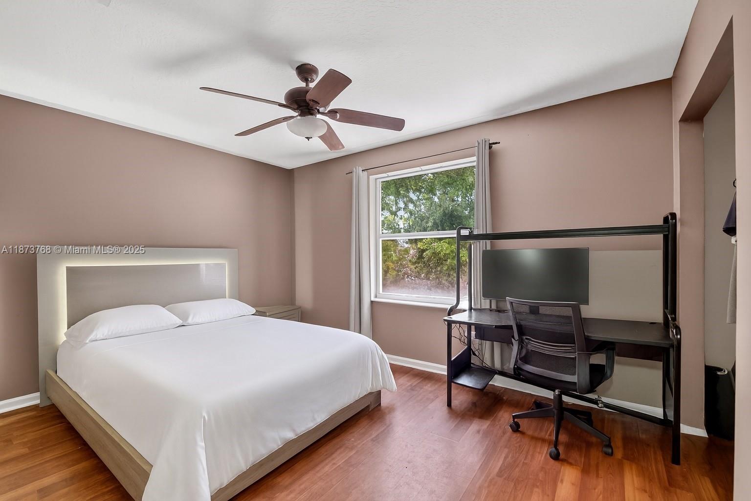 MADISON GREEN 1 PAR B - Residential