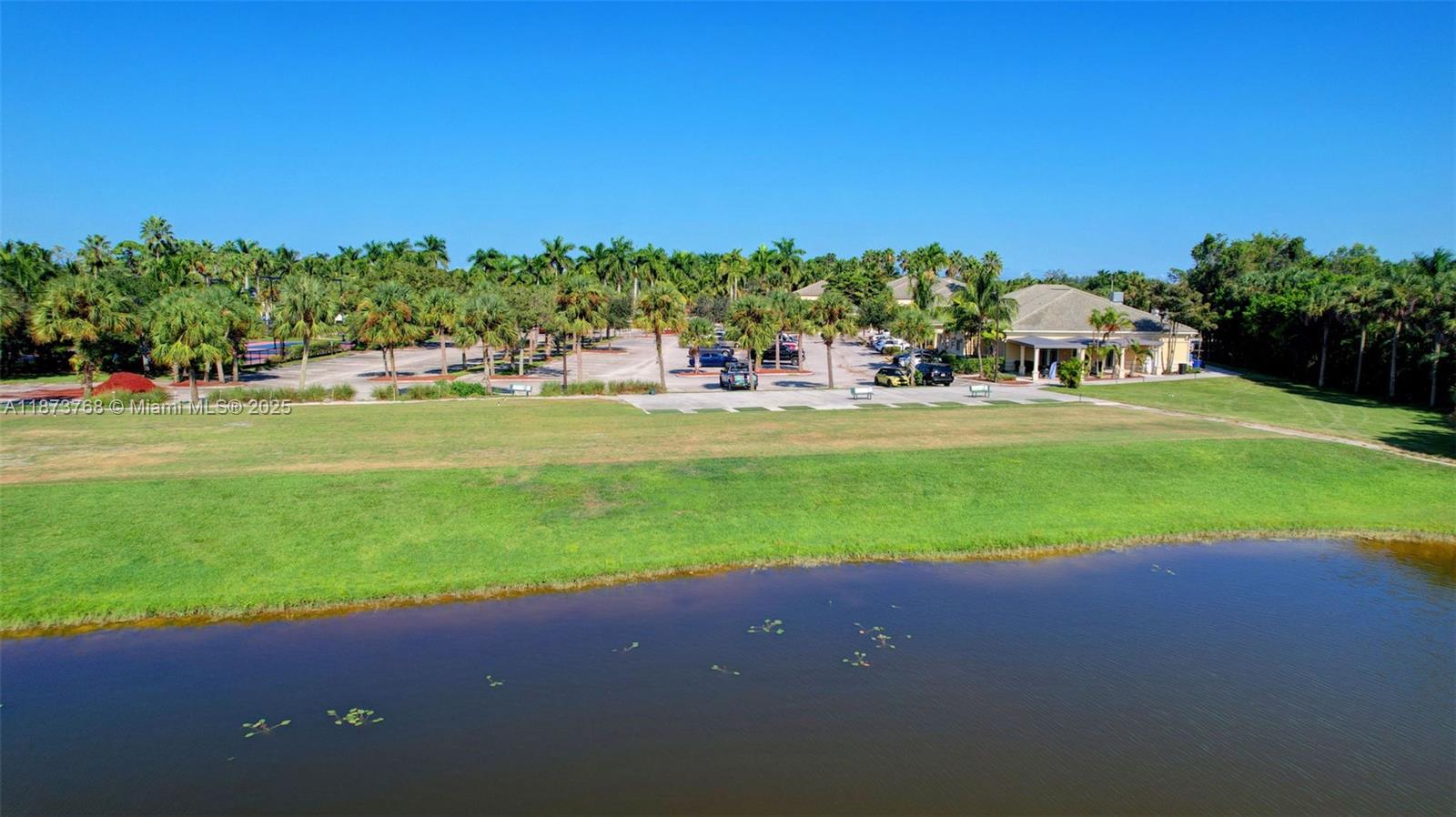 MADISON GREEN 1 PAR B - Residential