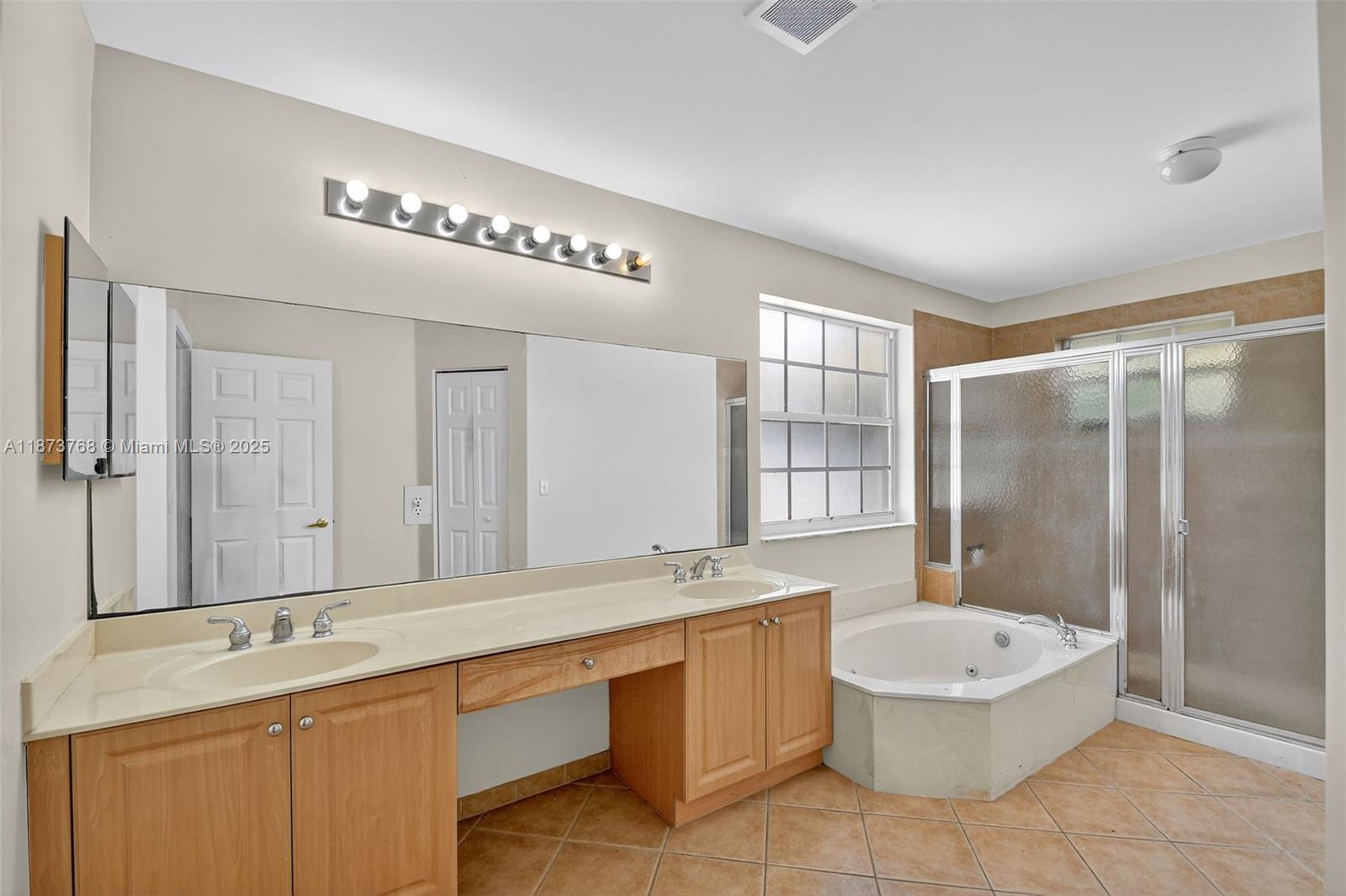 MADISON GREEN 1 PAR B - Residential