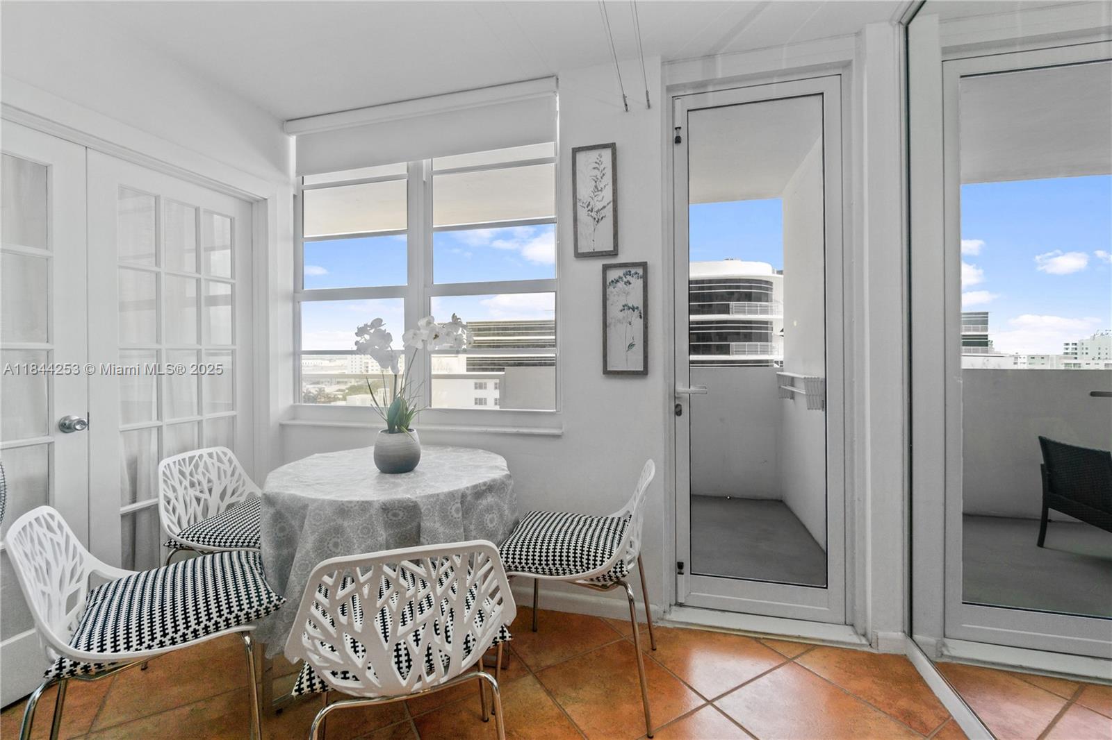 100 Lincoln Rd 1127