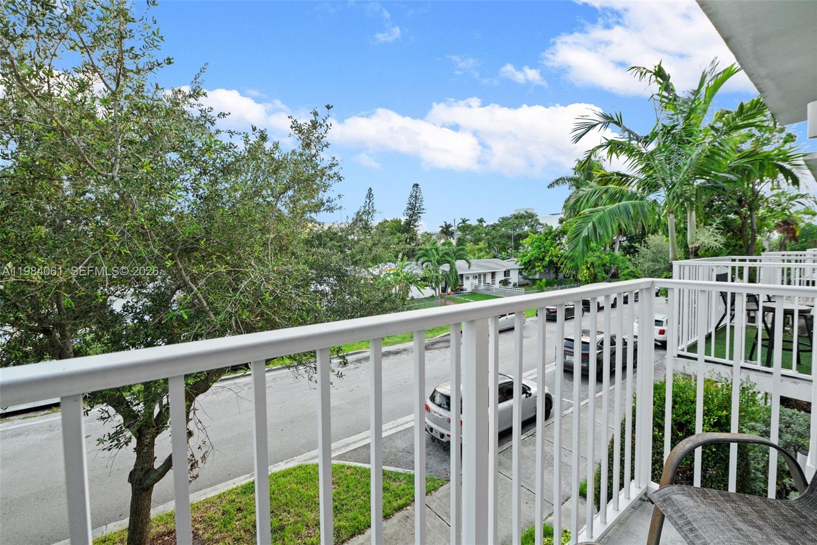 WEITZER AVENTURA PLACE CO - Residential Lease