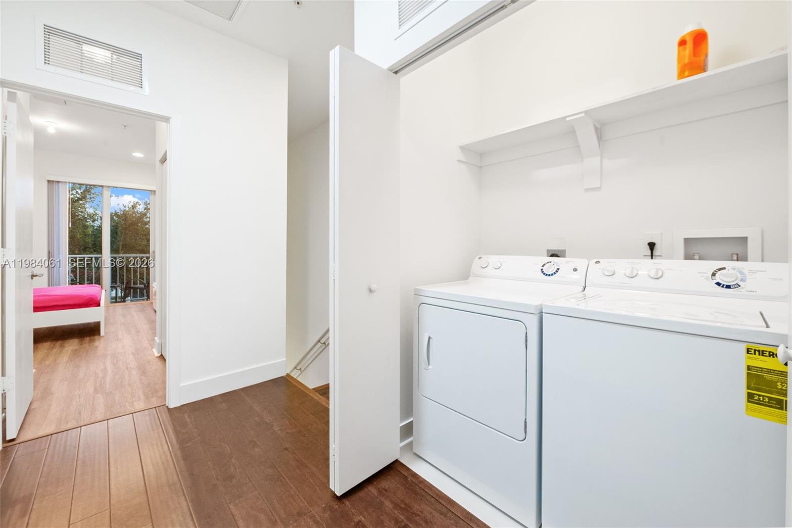 WEITZER AVENTURA PLACE CO - Residential Lease