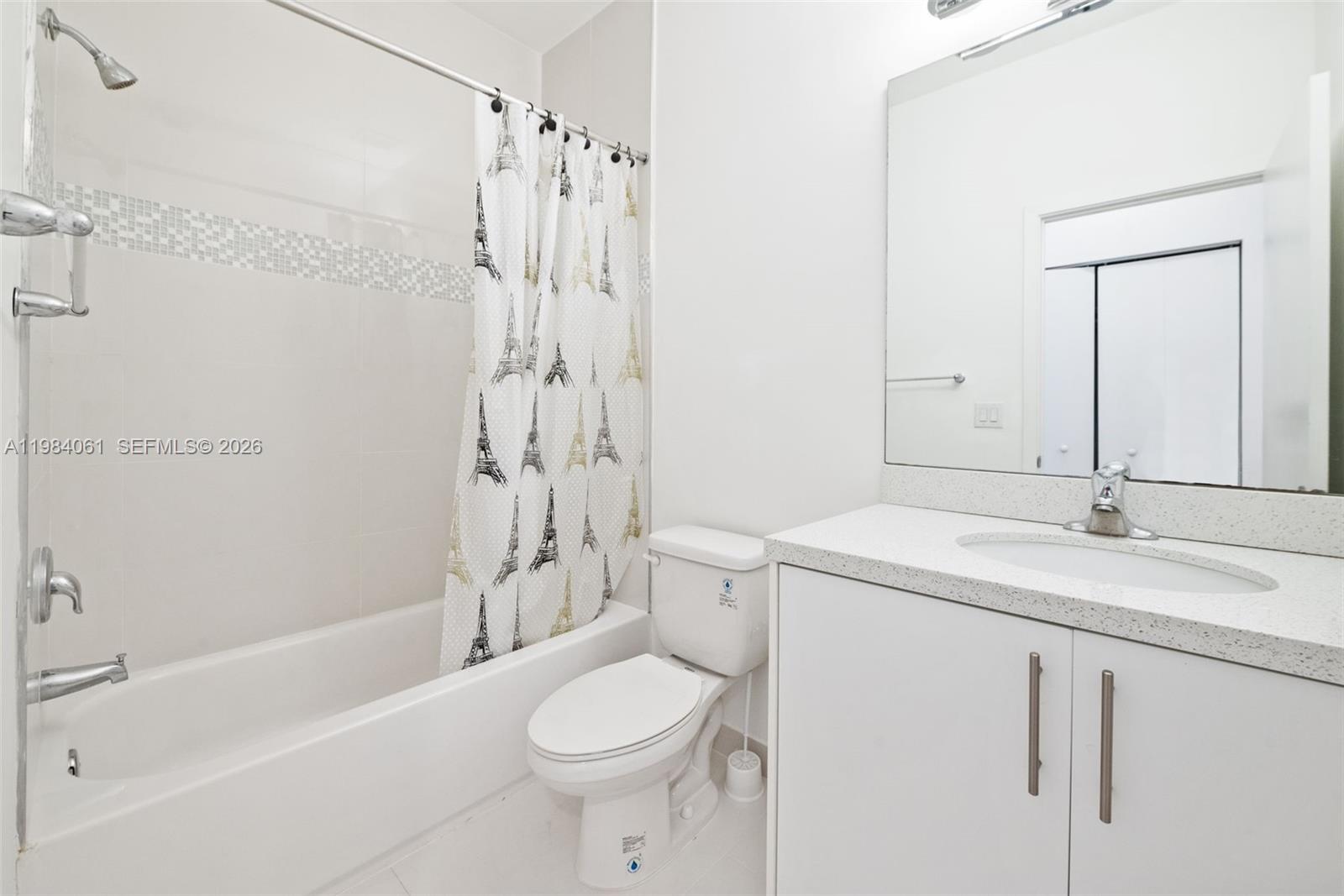 WEITZER AVENTURA PLACE CO - Residential Lease