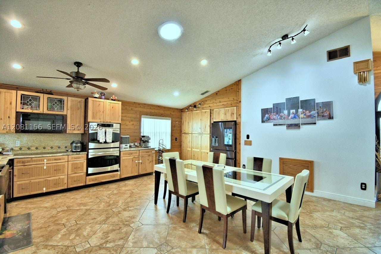 260 CHESHIRE WAY
