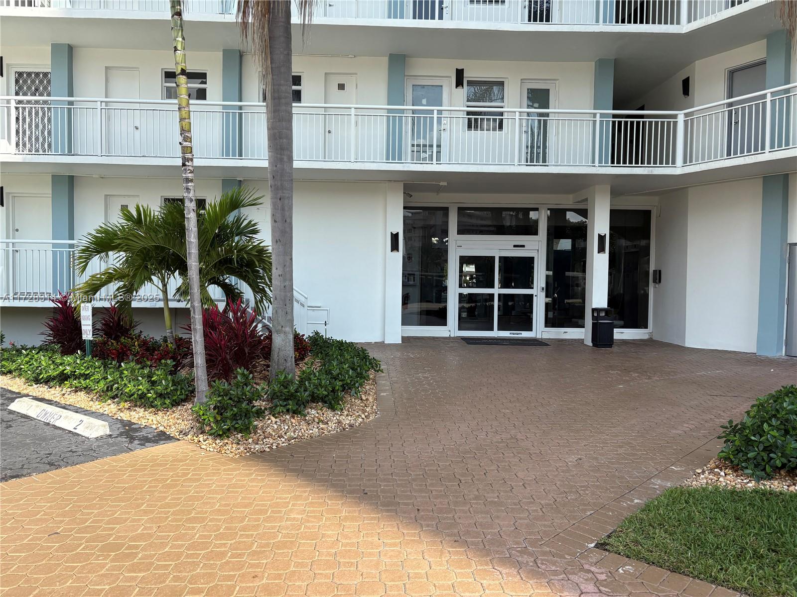 201 N Ocean Boulevard 207