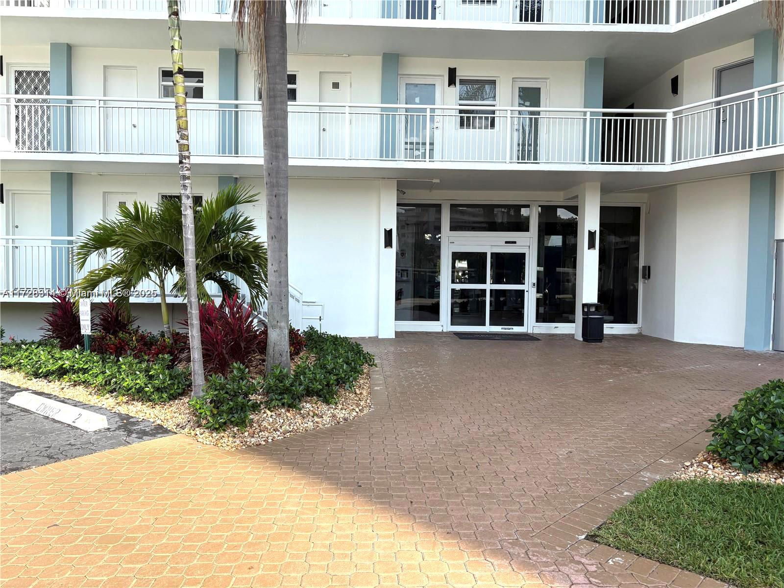 201 N Ocean Boulevard 207