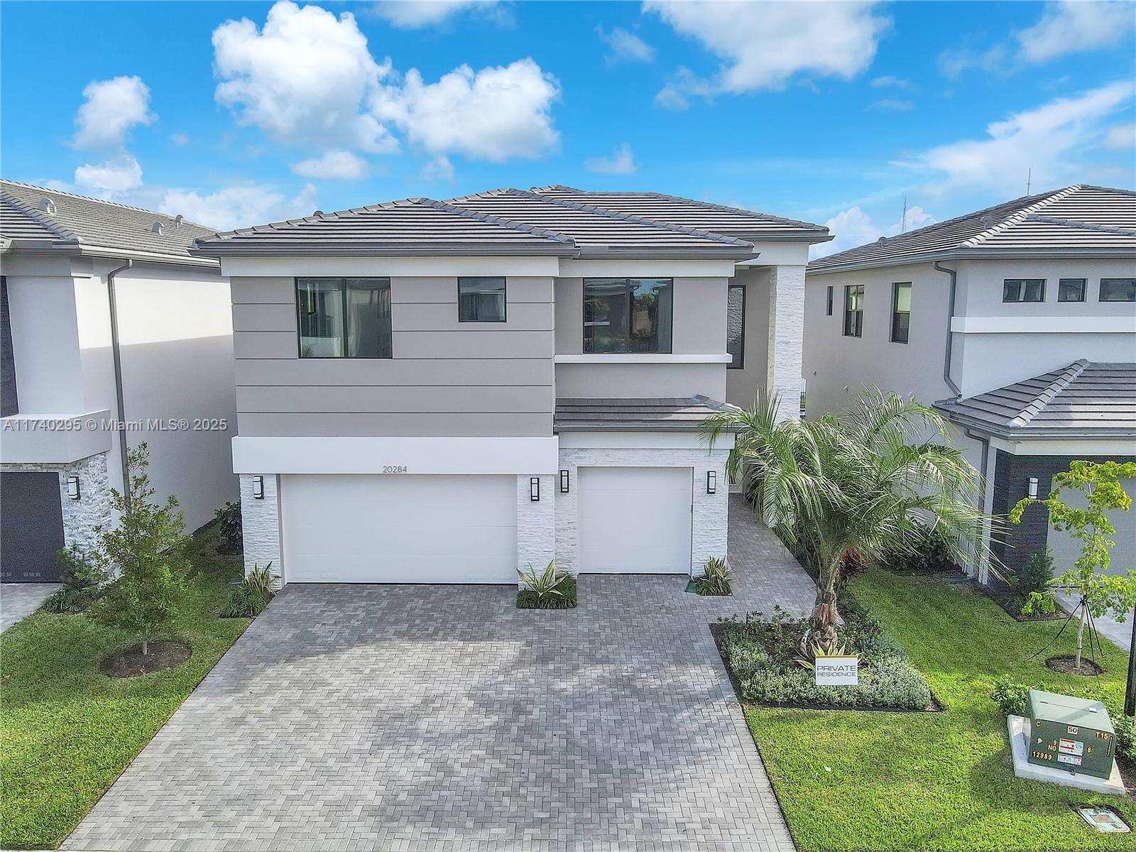 BOCA RATON GOLF COURSE - Residential