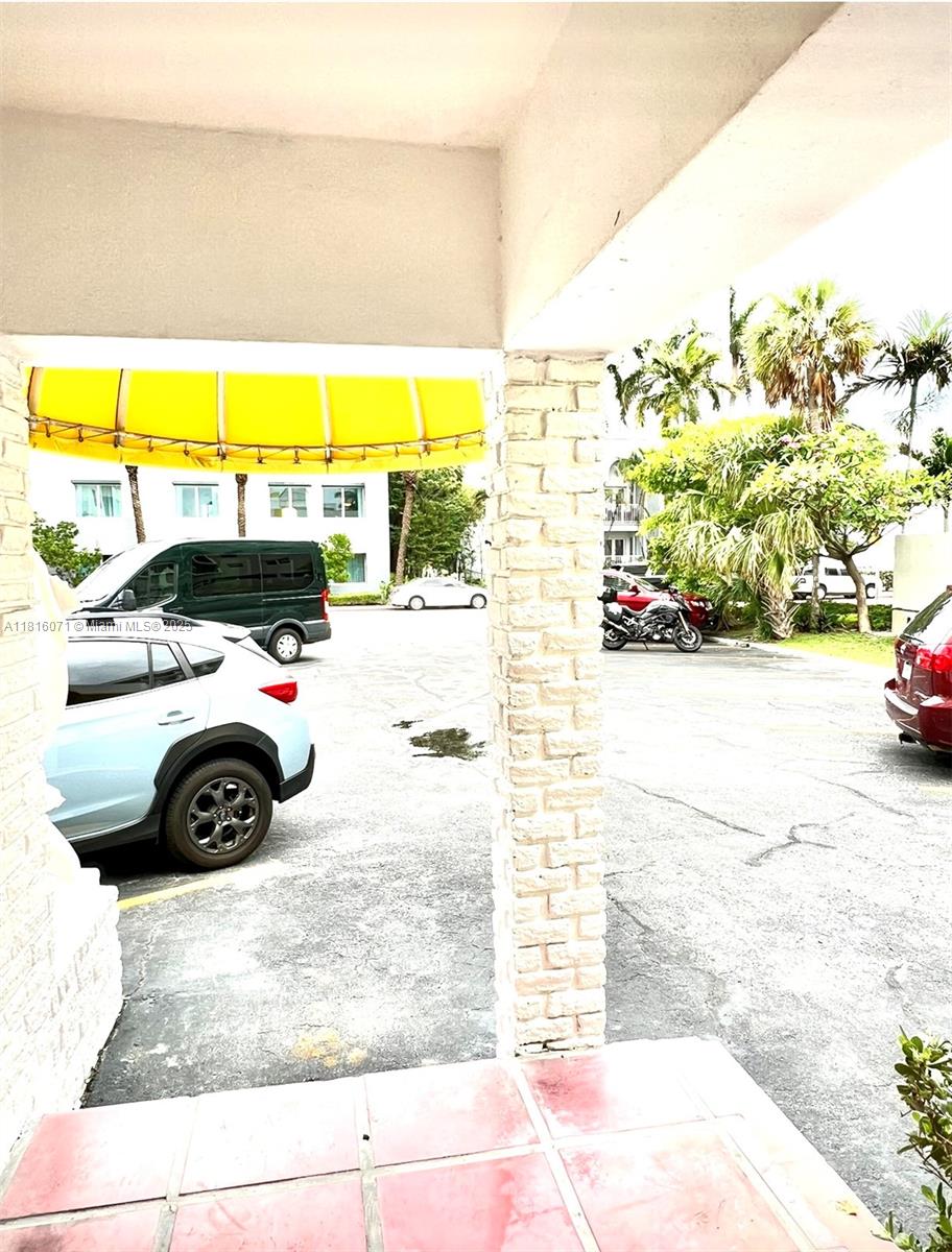 9241 Collins Ave 5