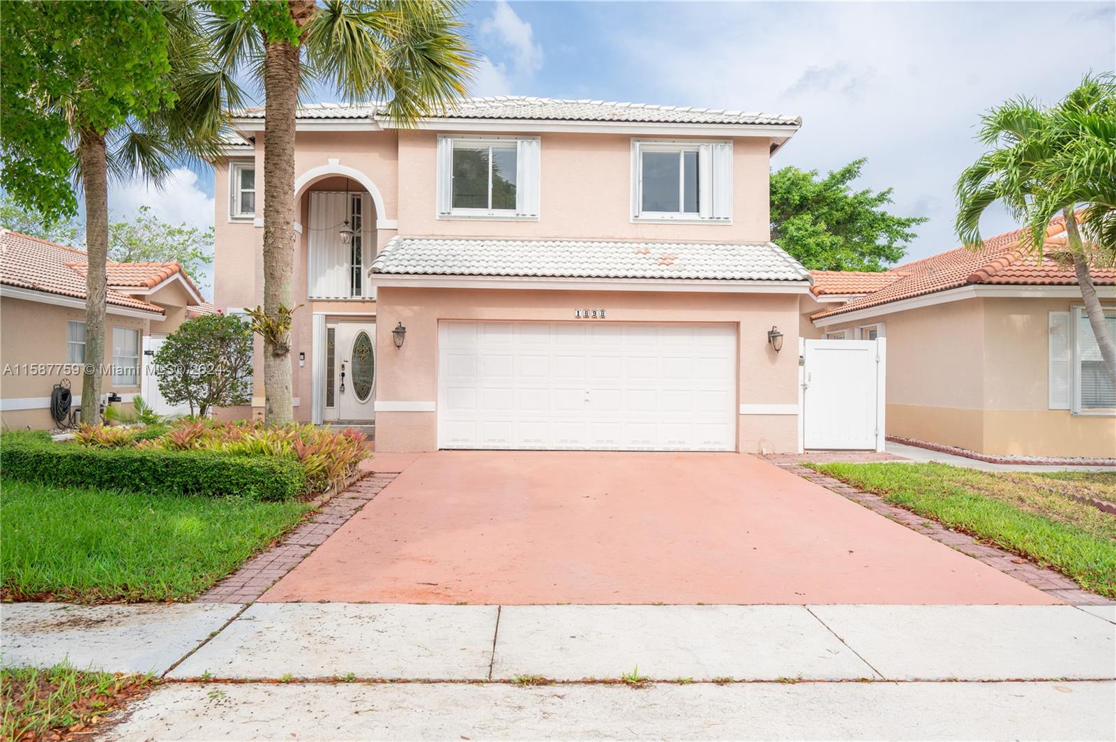 Property for Sale at 1898 Nw 208th Way Way, Pembroke Pines, Miami-Dade County, Florida - Bedrooms: 5 
Bathrooms: 4  - $699,900