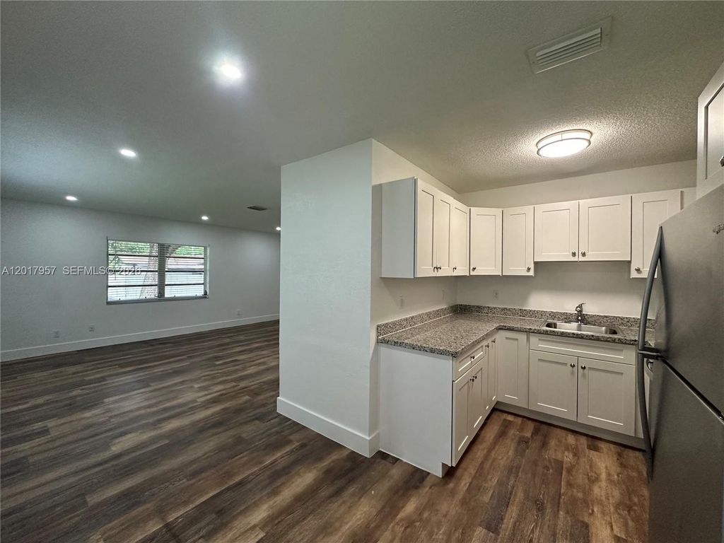 Photo of 3315 SW 15th Ave #1, Fort Lauderdale, FL 33315 (MLS # A12017957)