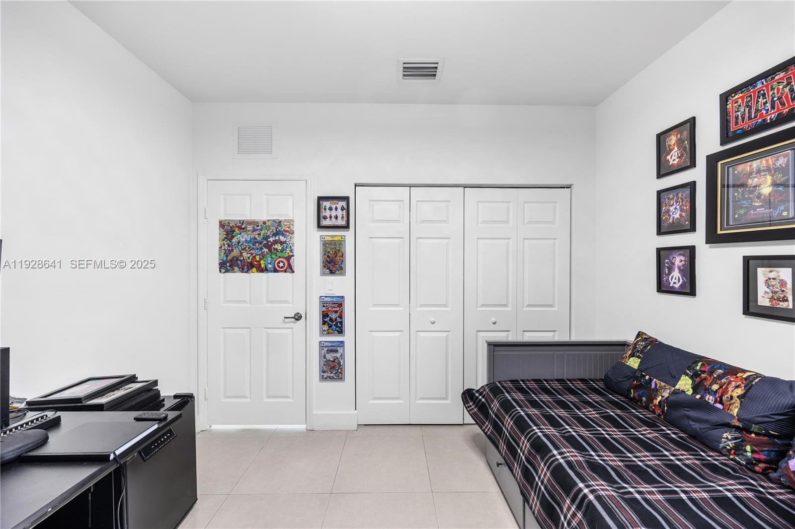 VINTAGE ESTATES - Residential Lease