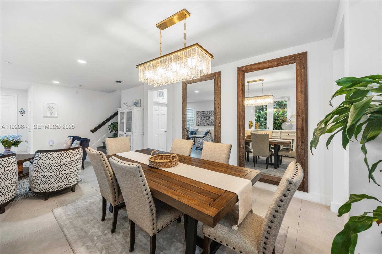 VINTAGE ESTATES - Residential Lease