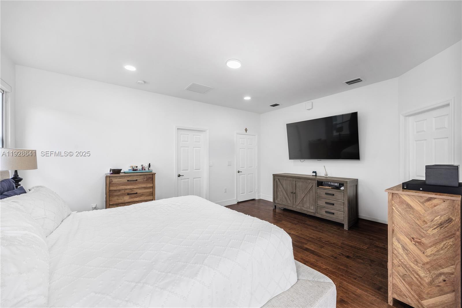 VINTAGE ESTATES - Residential Lease