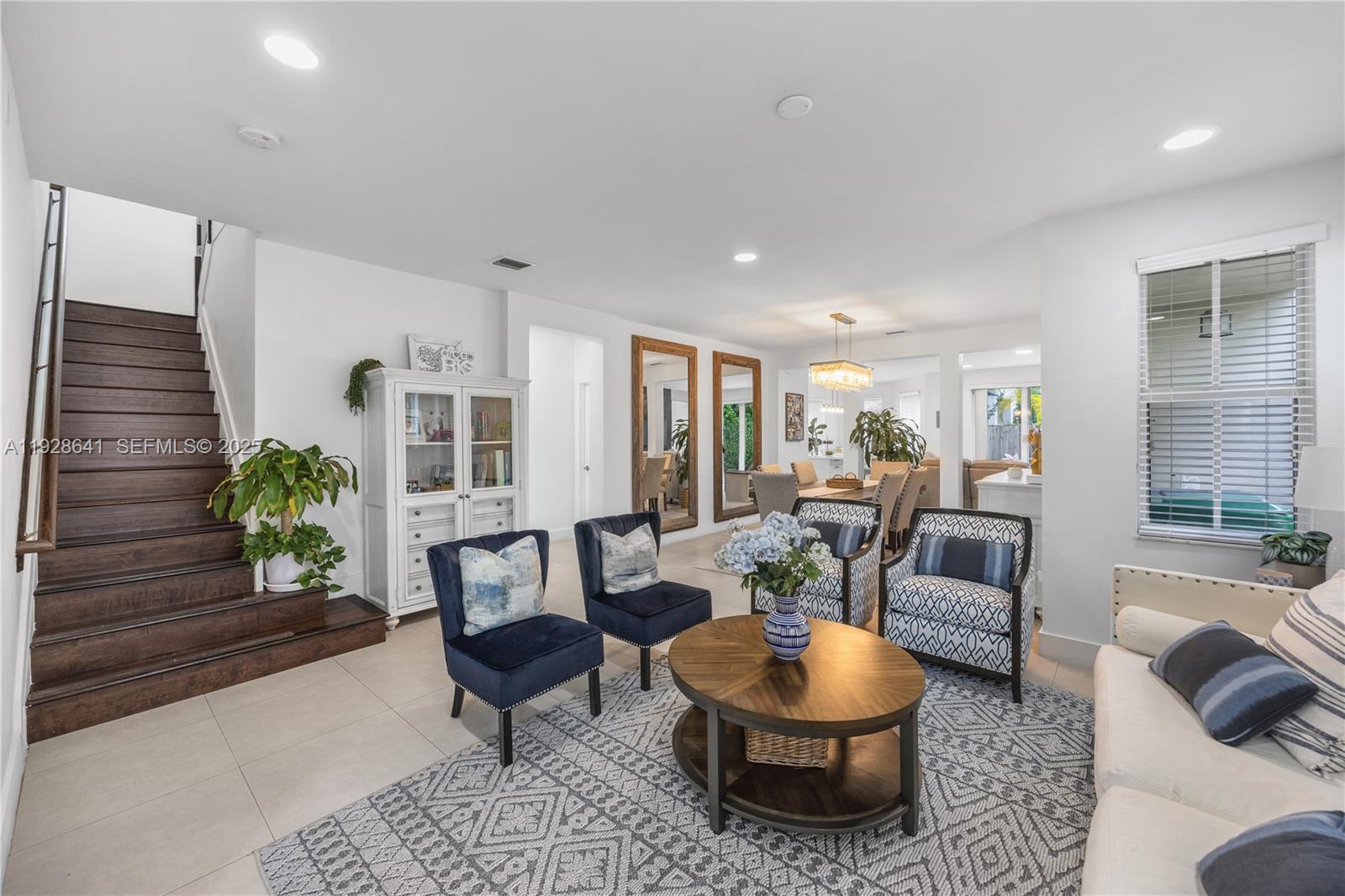 VINTAGE ESTATES - Residential Lease