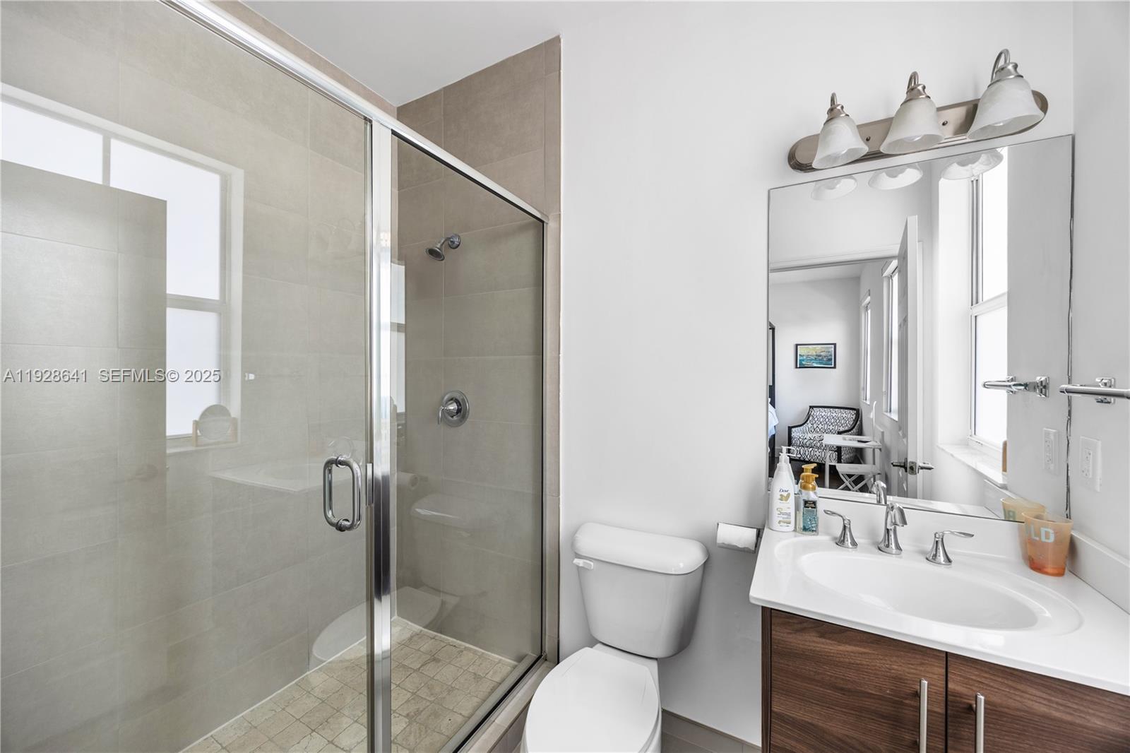 VINTAGE ESTATES - Residential Lease