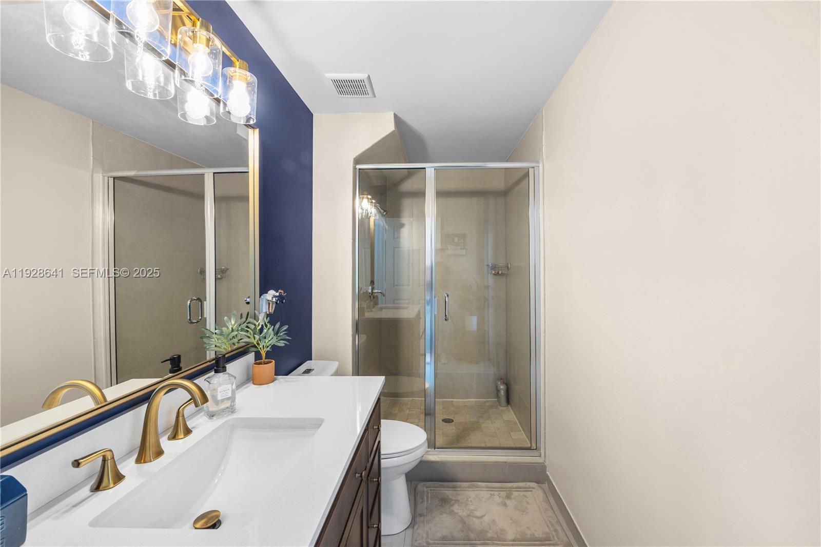 VINTAGE ESTATES - Residential Lease