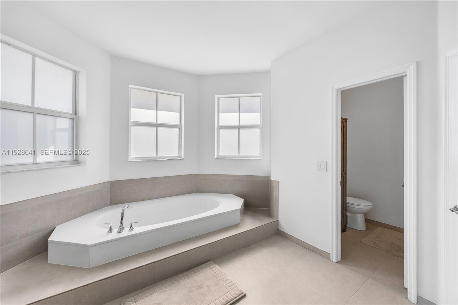 VINTAGE ESTATES - Residential Lease