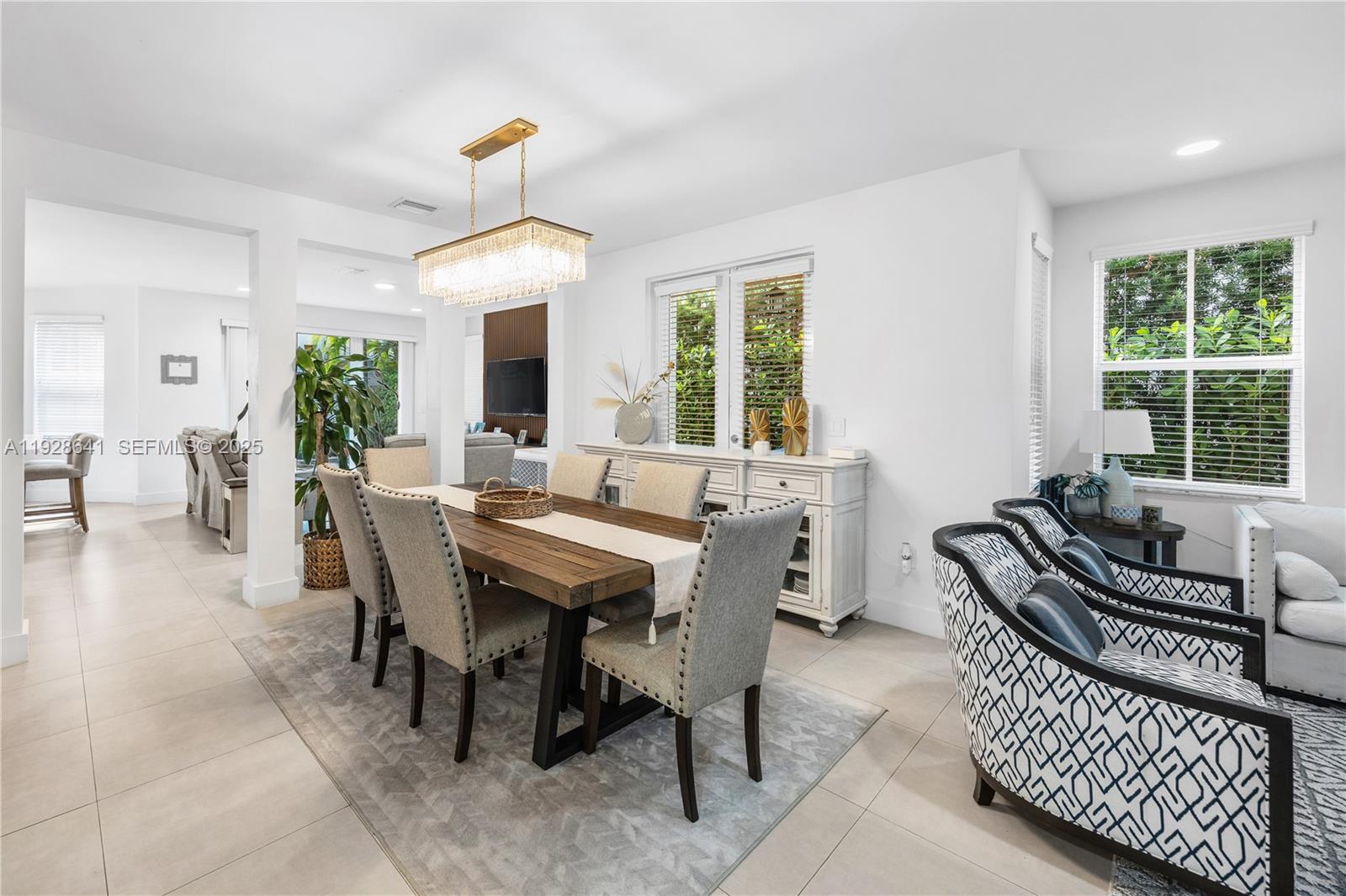 VINTAGE ESTATES - Residential Lease