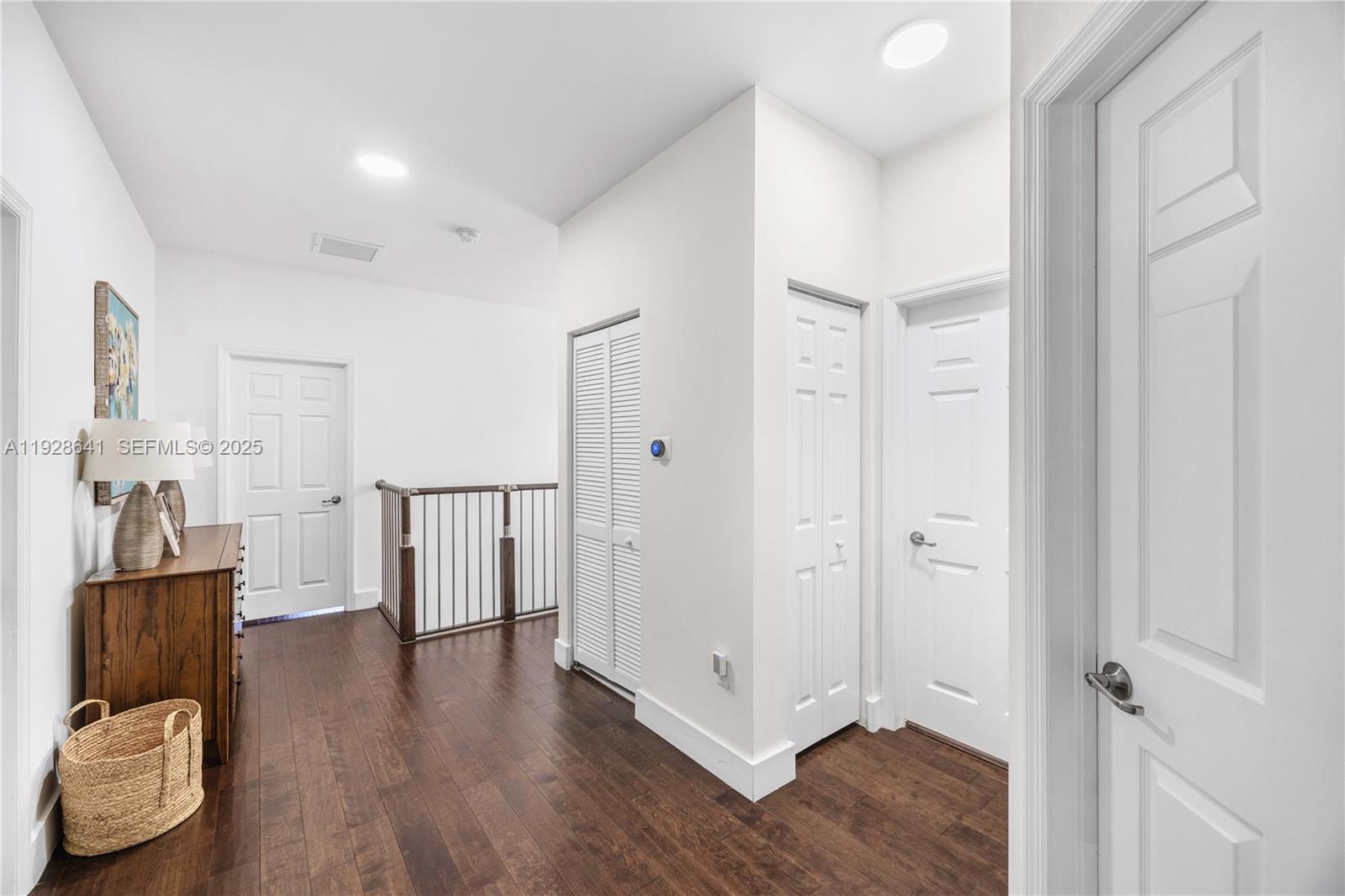 VINTAGE ESTATES - Residential Lease