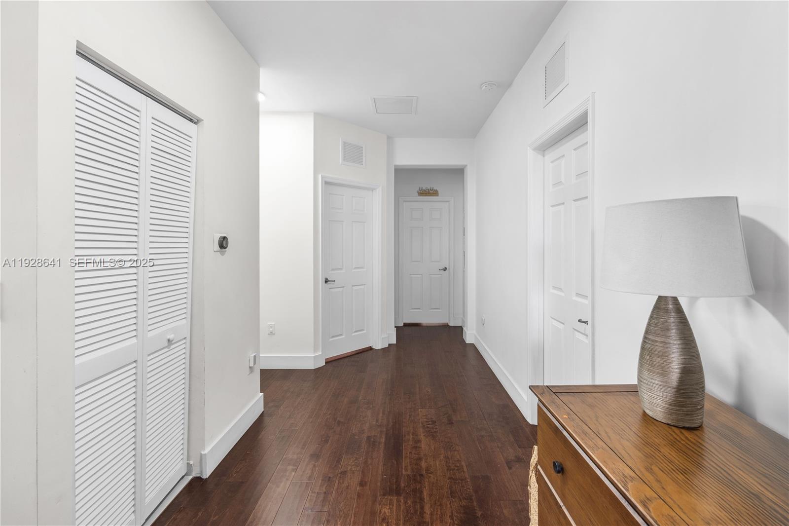 VINTAGE ESTATES - Residential Lease