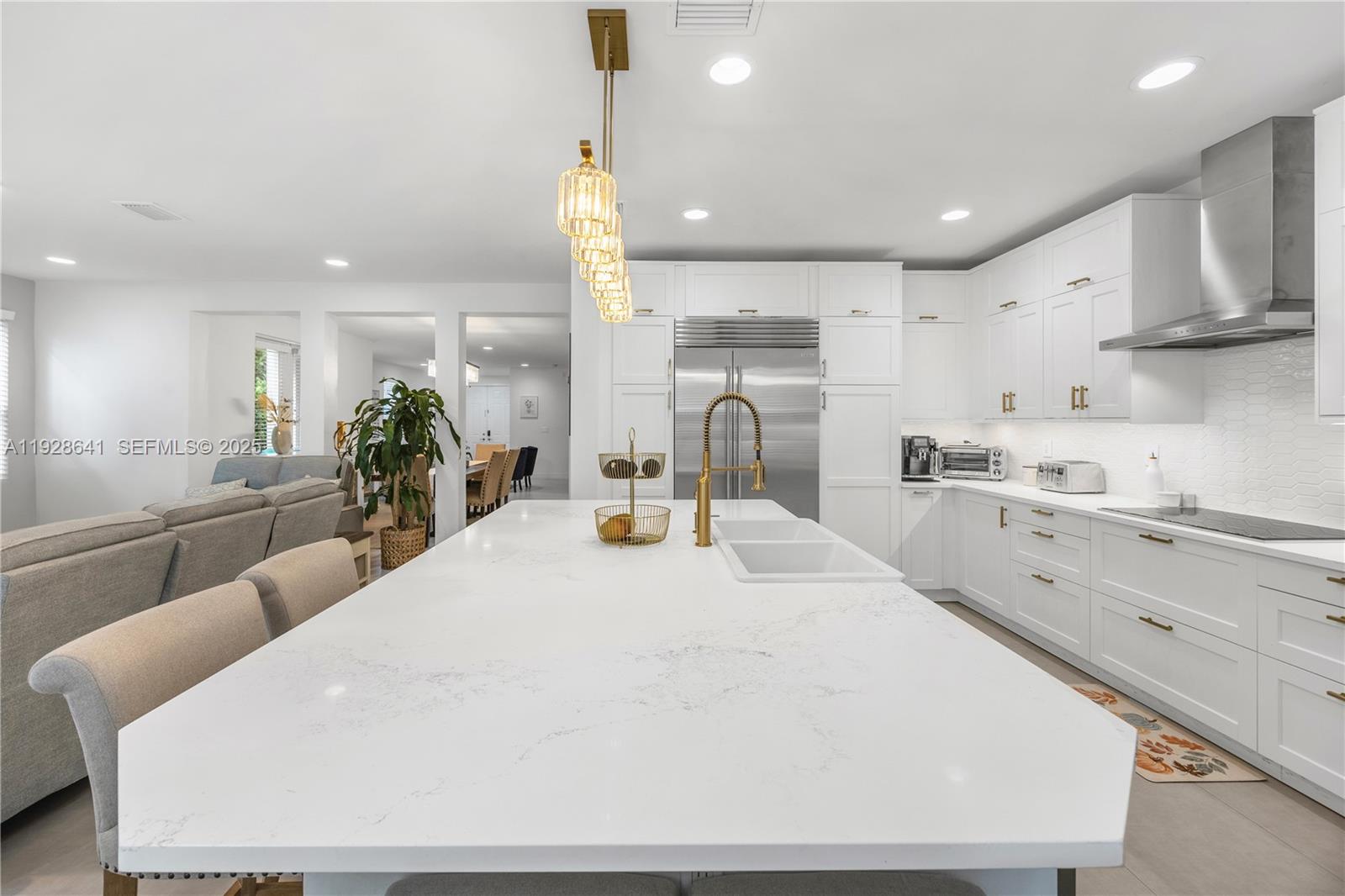 VINTAGE ESTATES - Residential Lease