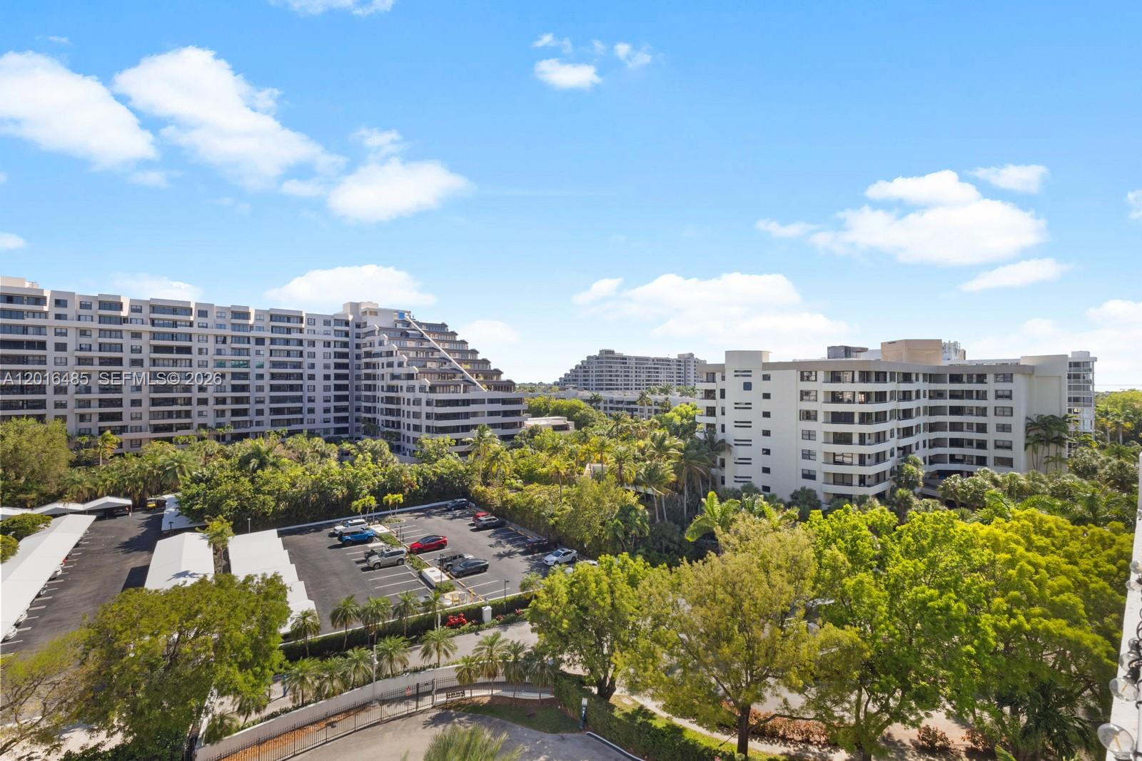 COMMODORE CLUB SOUTH COND - Residential Lease