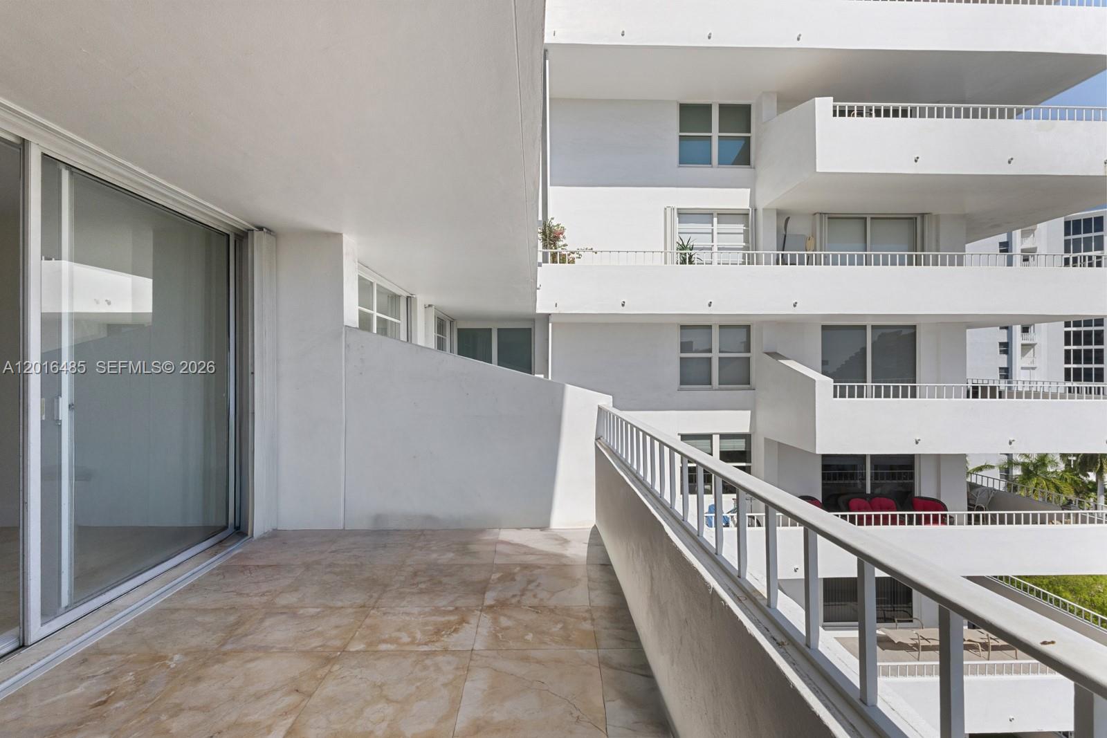 COMMODORE CLUB SOUTH COND - Residential Lease