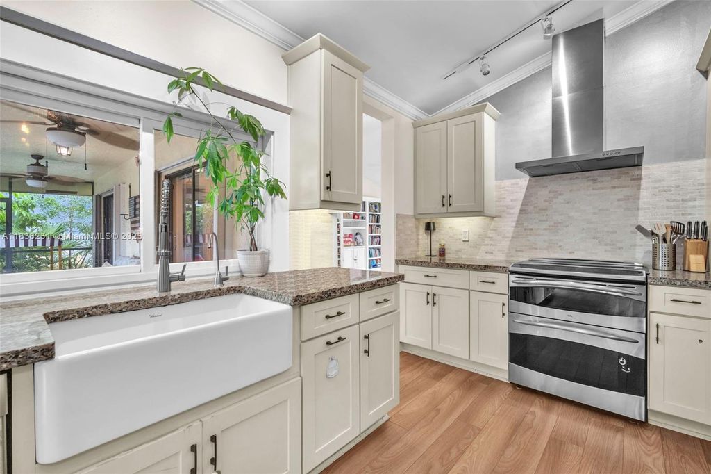 Photo of 7222 NW 42nd St, Coral Springs, FL 33065 (MLS # A11836251)