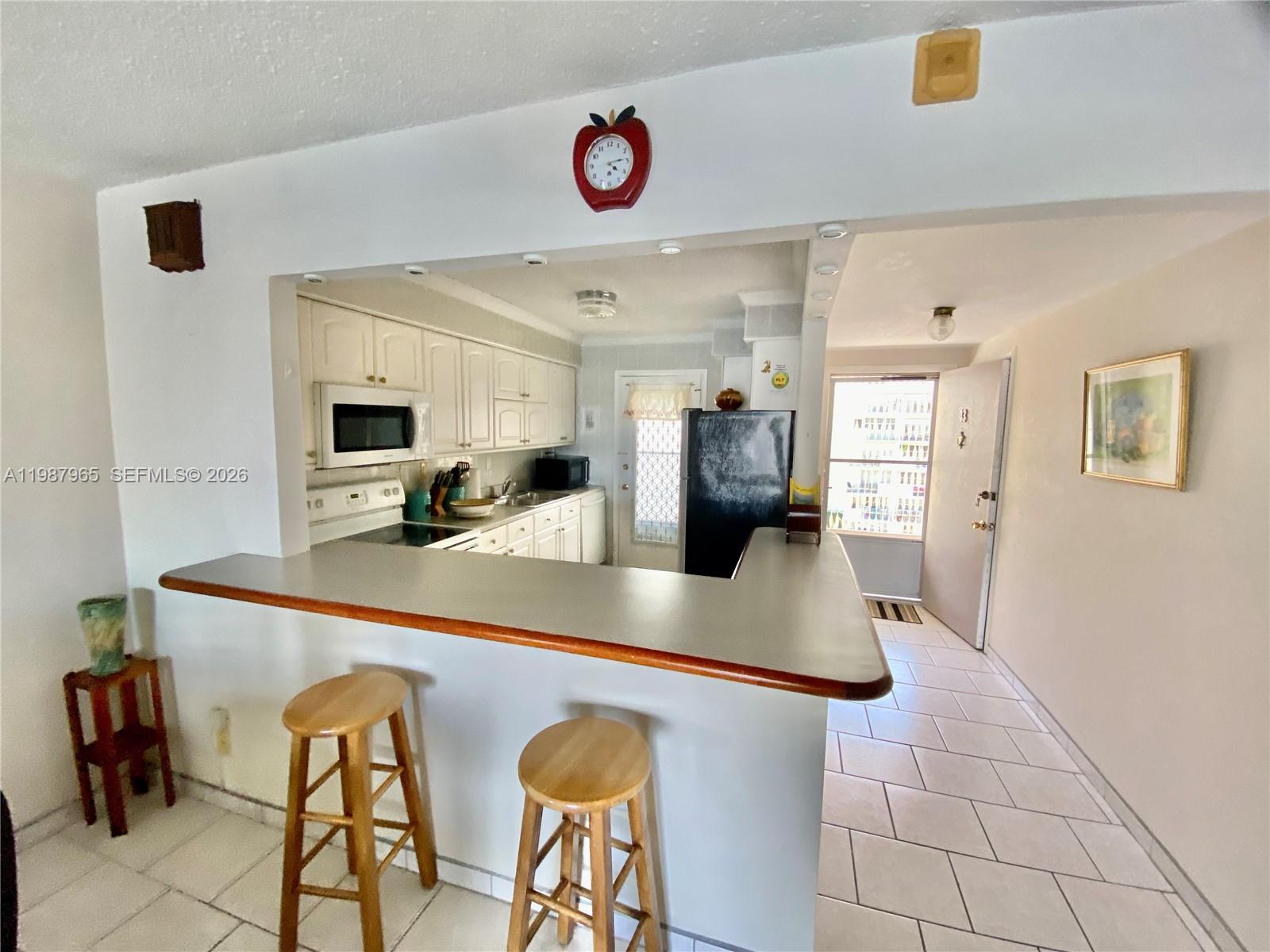 PARK LAYNE TOWERS CONDO - Residential Lease