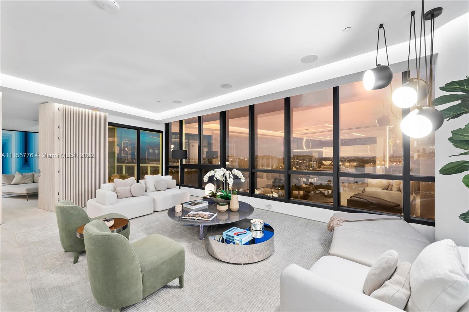 CONTINUUM ON SOUTH BEACH - Residential