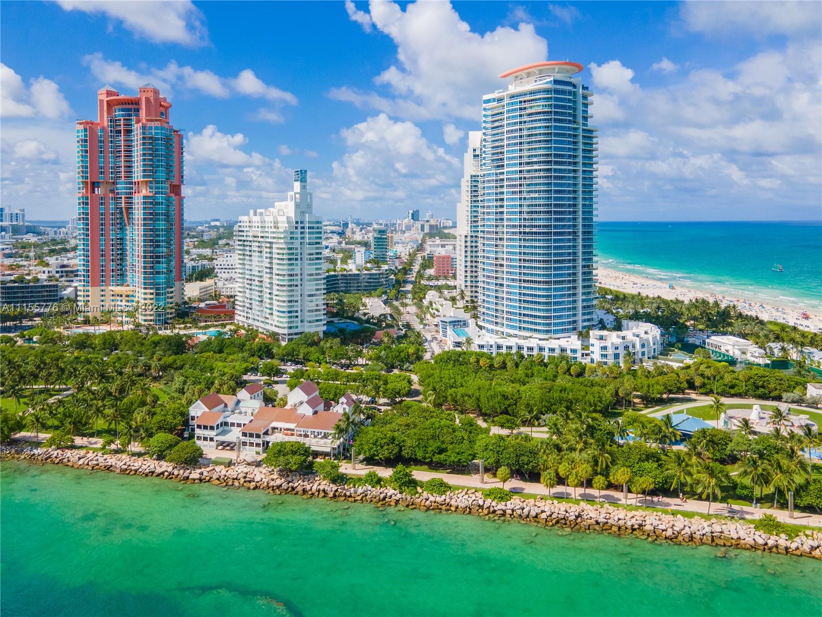 CONTINUUM ON SOUTH BEACH - Residential