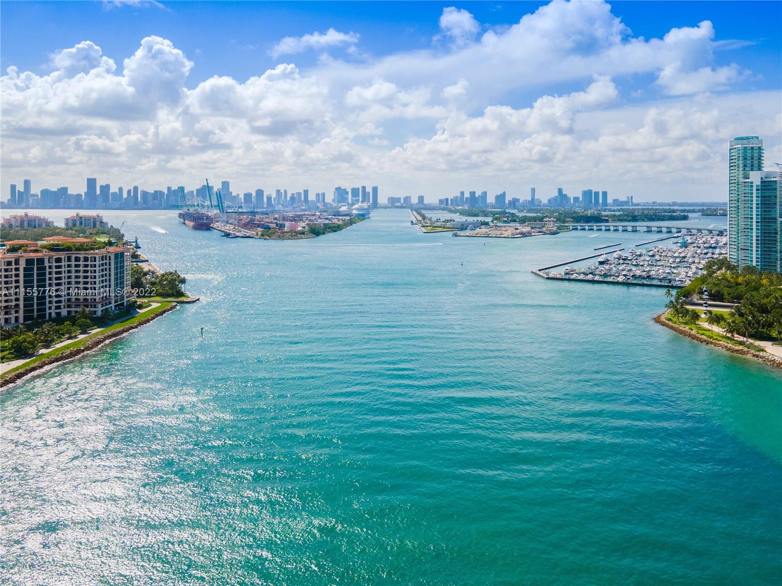 CONTINUUM ON SOUTH BEACH - Residential