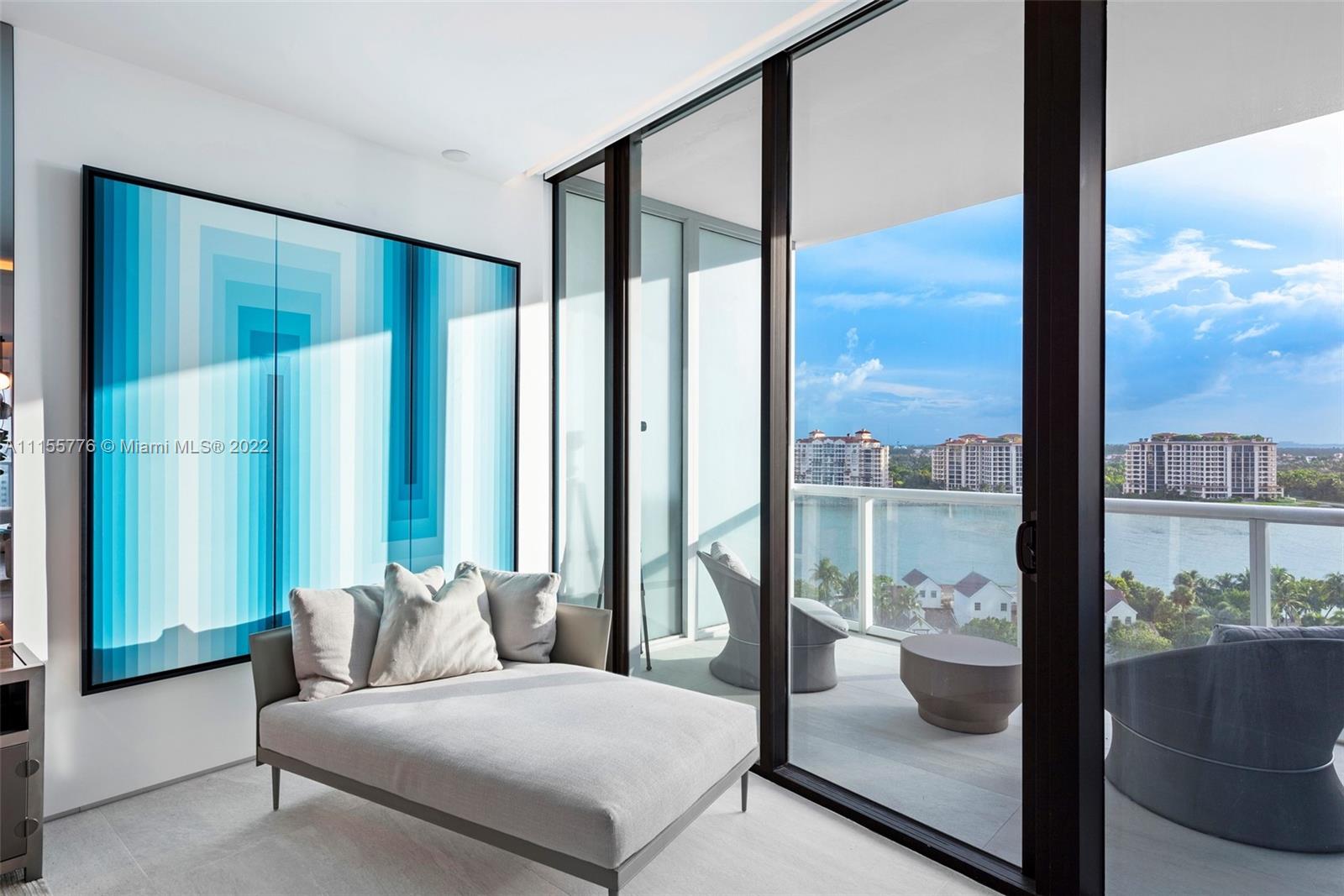 CONTINUUM ON SOUTH BEACH - Residential