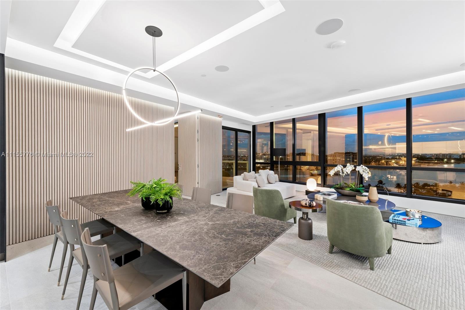 CONTINUUM ON SOUTH BEACH - Residential