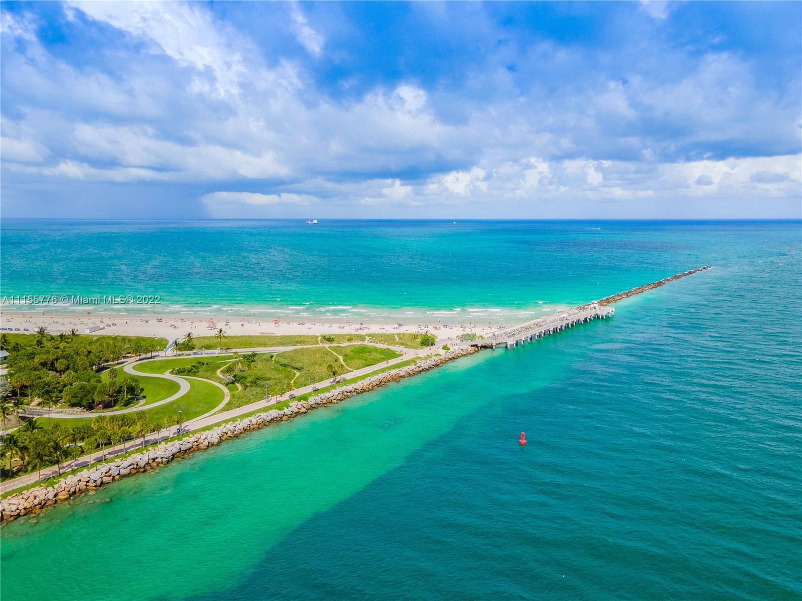 CONTINUUM ON SOUTH BEACH - Residential