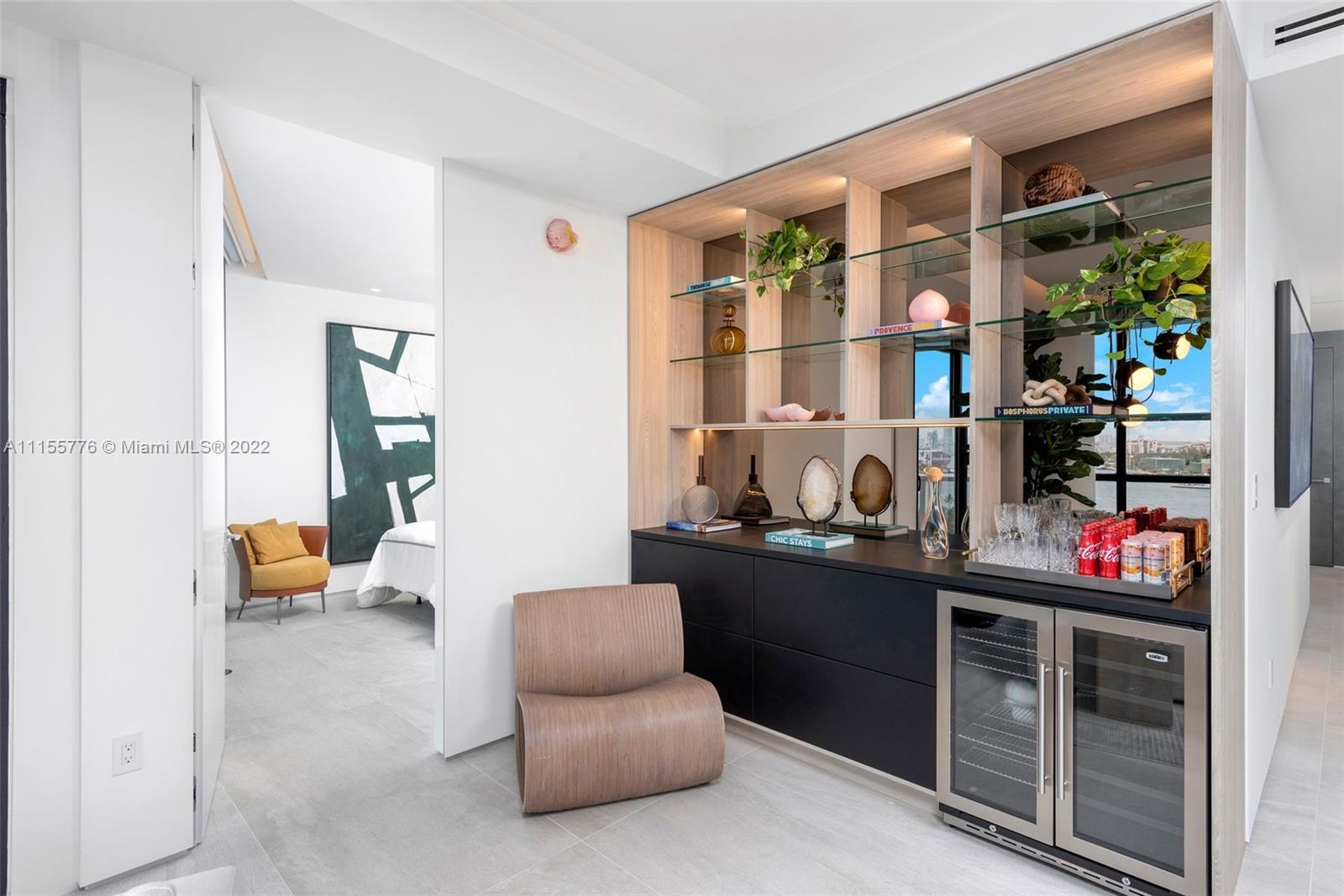 CONTINUUM ON SOUTH BEACH - Residential